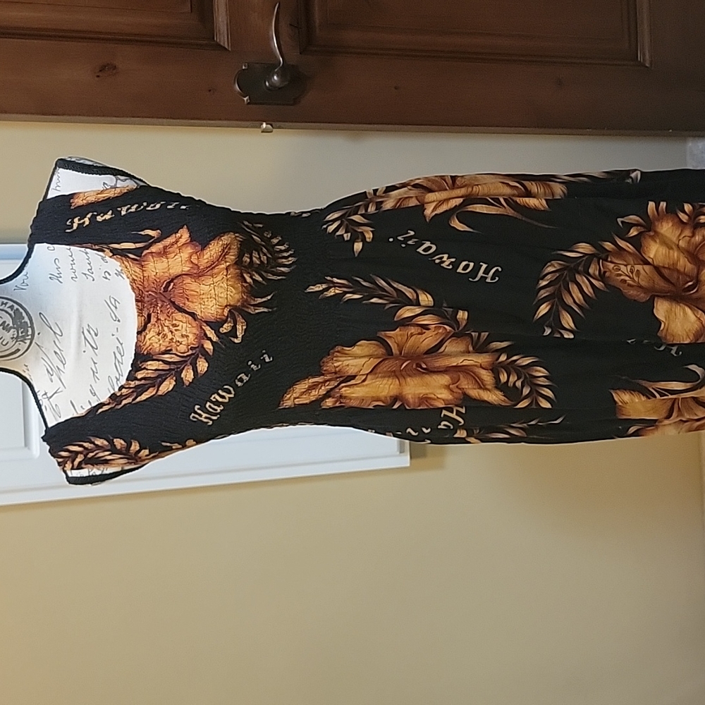 Hawaiian sleeveless rayon dress